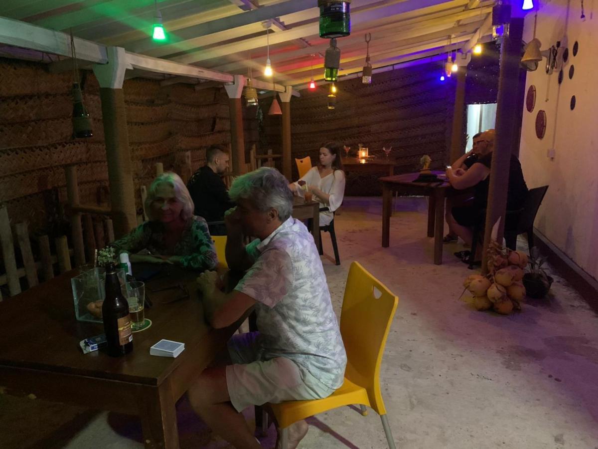 Relax Beach House Тангалла Экстерьер фото