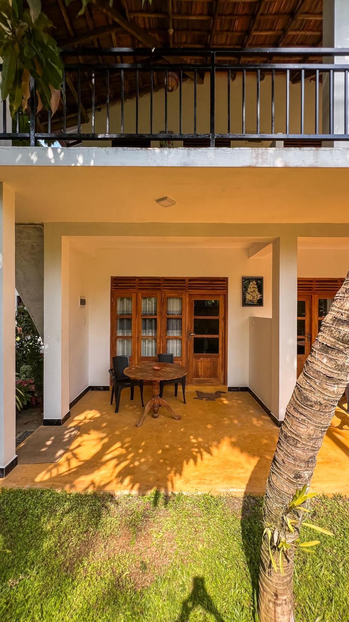 Relax Beach House Тангалла Экстерьер фото
