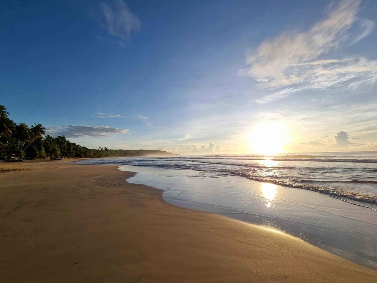 Relax Beach House Тангалла Экстерьер фото