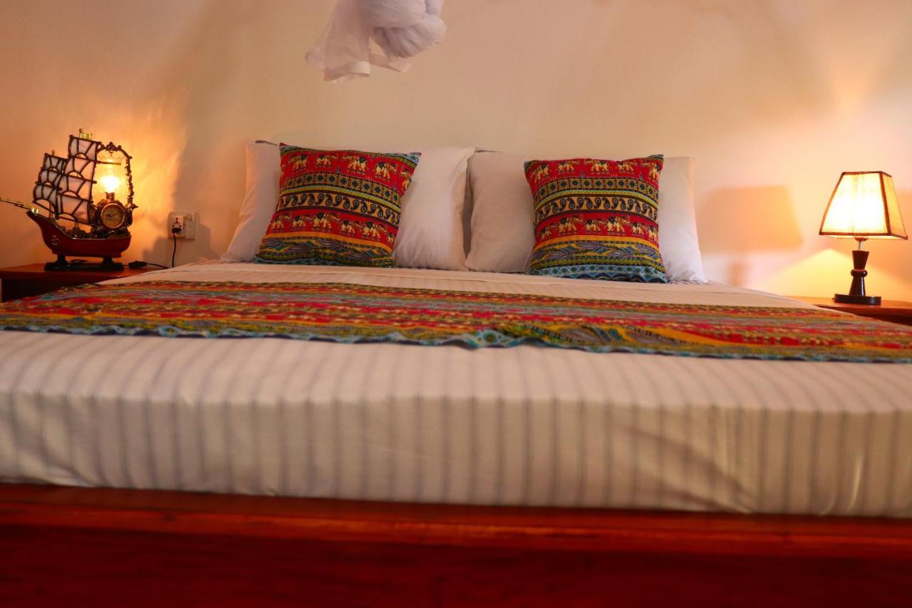Relax Beach House Тангалла Экстерьер фото